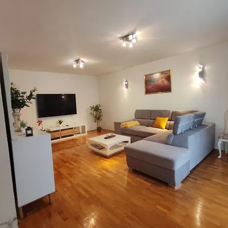 Apartment Azzuro *