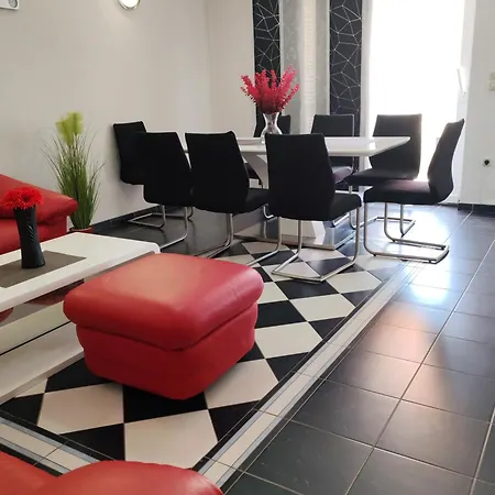 Azzuro Apartment