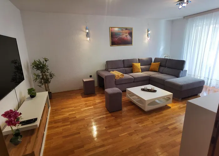 Azzuro Апартаменты *