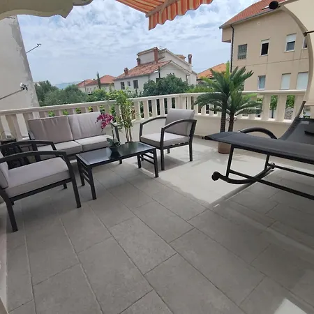 Azzuro アパート Kaštela