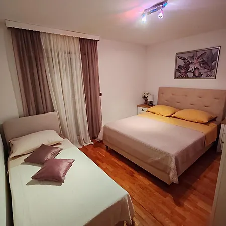 Azzuro * Kaštela