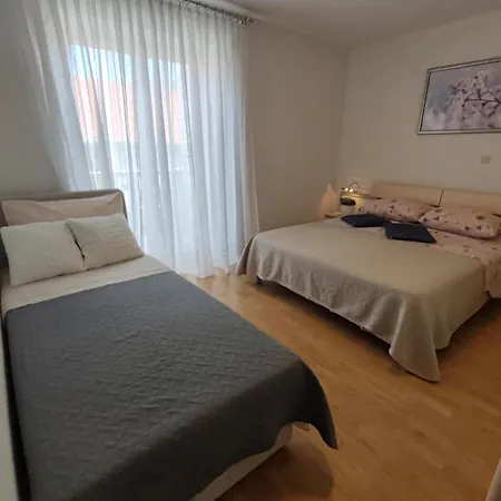 Azzuro Kaštela