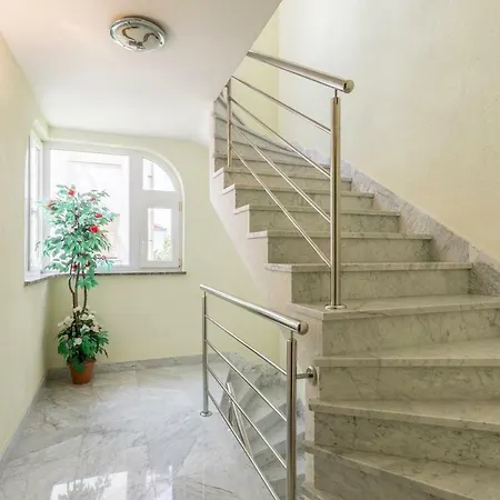 アパート Azzuro Kaštela