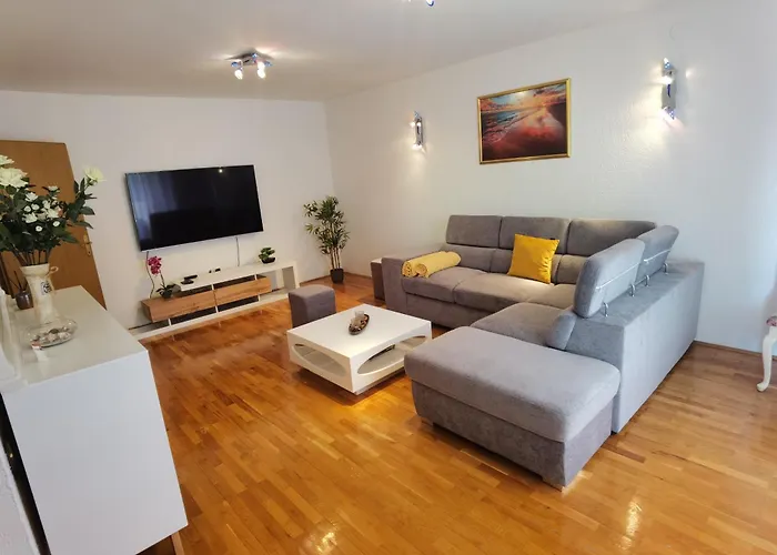 Διαμέρισμα Azzuro Kaštela