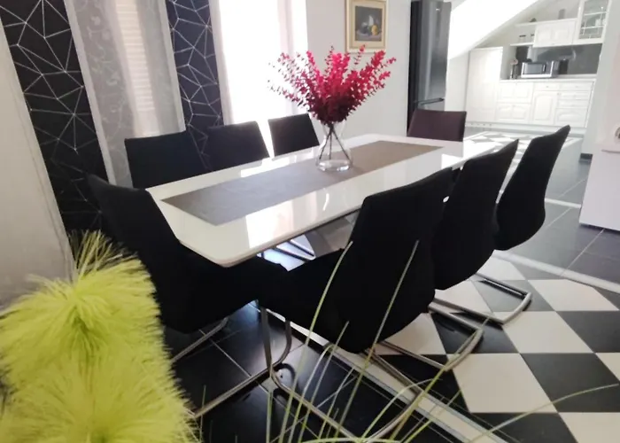 Azzuro アパート Kaštela